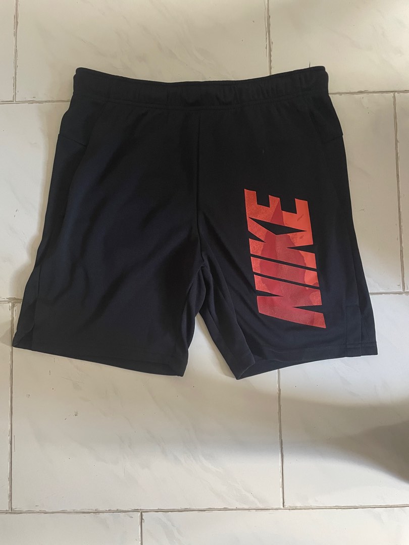 Nike shorts Men s Fashion Bottoms Shorts on Carousell