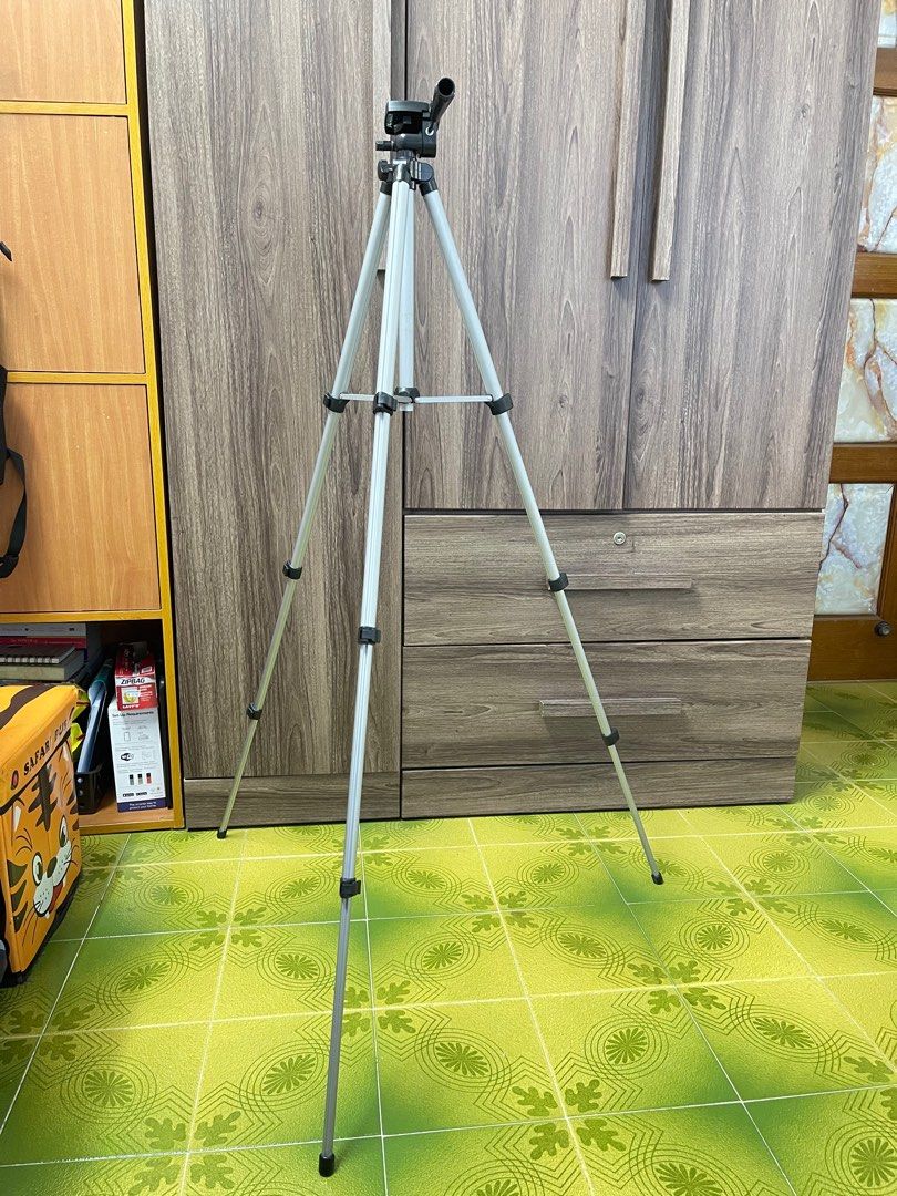 One time used tripod, Photography, Photography Accessories, Tripods