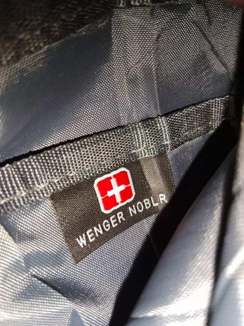 Original WENGER Heavy duty Backpack/laptop backpack, Men's Fashion