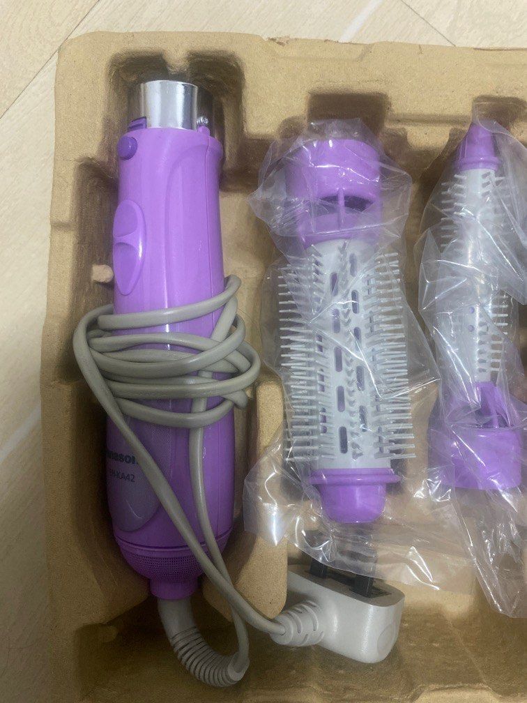 panasonic hair styler brush dryer (Category: Hair) located in Binangonan. Submitted by boldfish.306639 (Listing ID 1237847154, Image 3). Description: sa kuwait binili all functioned 3500 binili sa ibang bansa kaya sure na matibay original talaga at hindi nakasira ng buhok okay eto pag nagmamadali kayo hurry buy now !.
