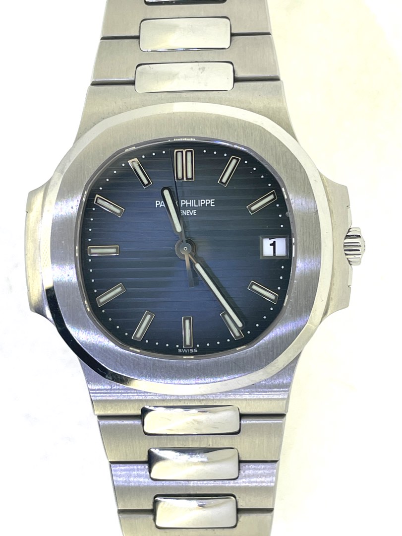 Patek nautilus sale 5711 review