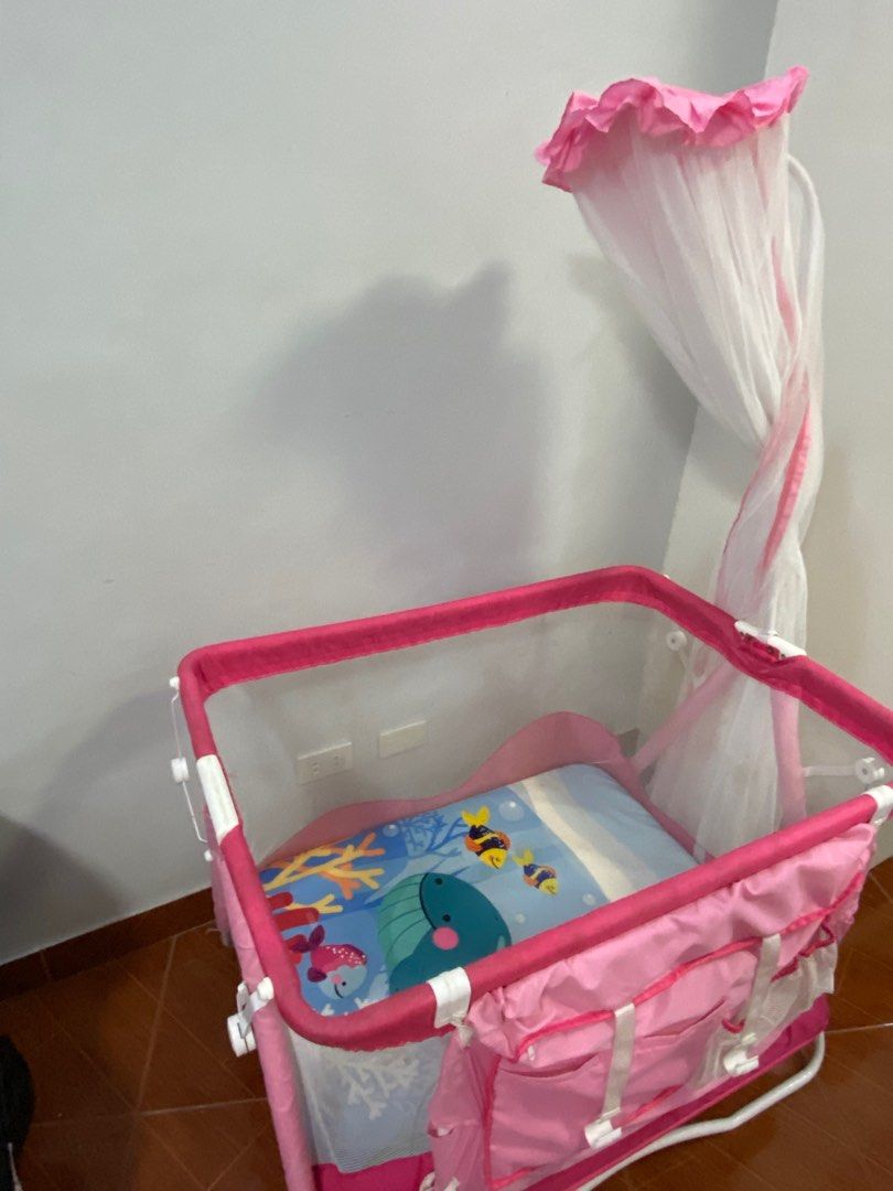 Playpen/crib on Carousell