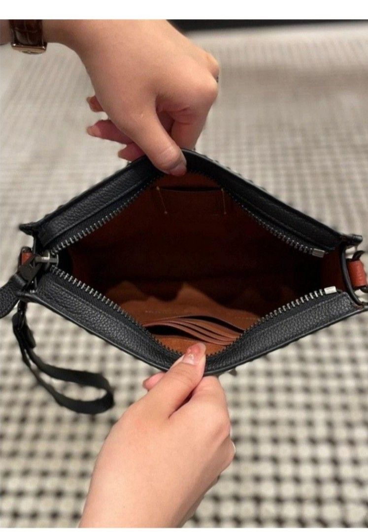 Cc087 Preorder coach hitch covertible men crossbody bag with hybrid pouch waiting time 10 to 12 days after paymemt has been made chat to buy to order