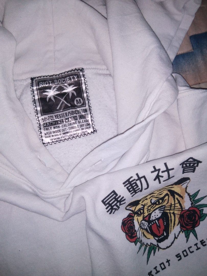 Riot society hotsell tiger rose hoodie