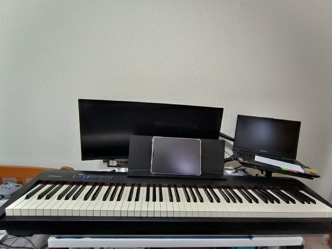 Roland FP30, Hobbies & Toys, Music & Media, Musical Instruments on ...