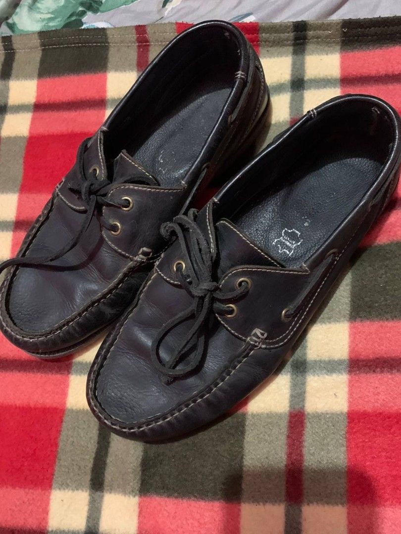 Rusty Lopez topsider size 8 mens Tommy Hilfiger Slides size 7 1 2 mens adiboost running shoes size 6 womens