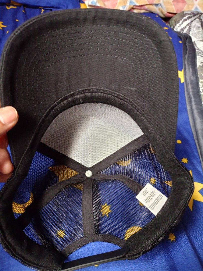 santa cruz cap (Category: Caps & Hats) located in Quezon City. Submitted by jaypee0 (Listing ID 1237714419, Image 3). Description: for sale santa cruz cap used once original santq cruz cap from the rail 1800 qc area.