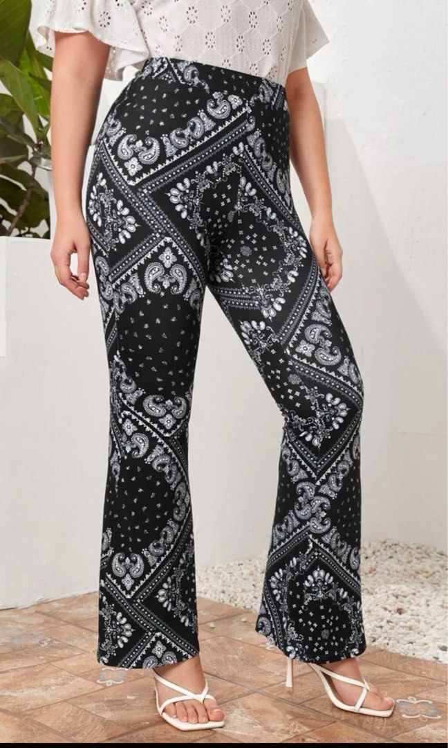 White plus discount size flare pants