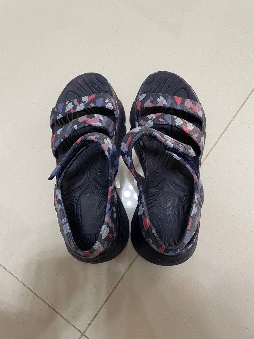 Skechers flower shop sandals