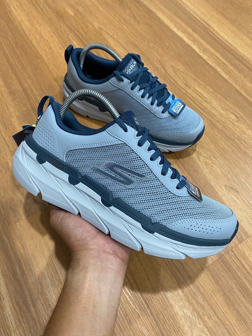 SKECHERS GO RUN MAX CUSHIONING ULTRA GO 7UK 26CM Men s Fashion