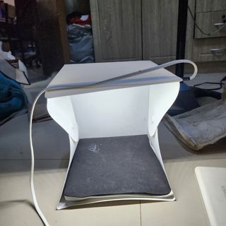 Small portable light box