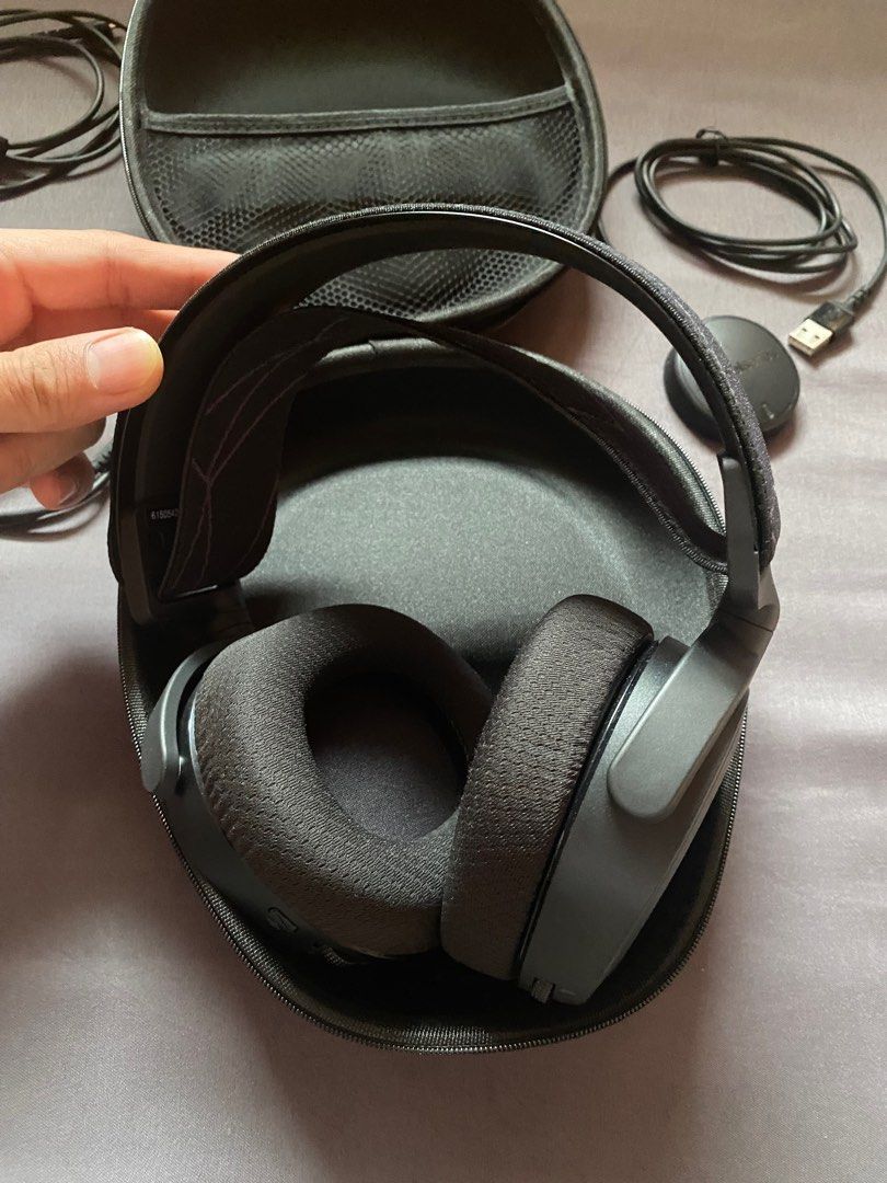 Steelseries arctis 7 vs logitech g533 top