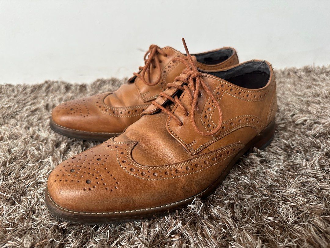 Tan Brogue Leather Shoes by Rockport