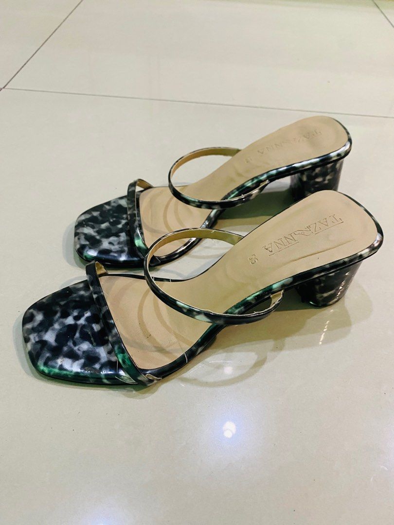 Tazanna black marble heels on Carousell