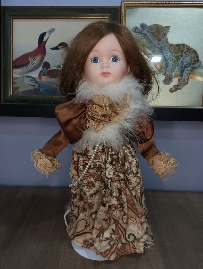 The Wimbledon Collection Vintage England Porcelain Doll 15.5inch