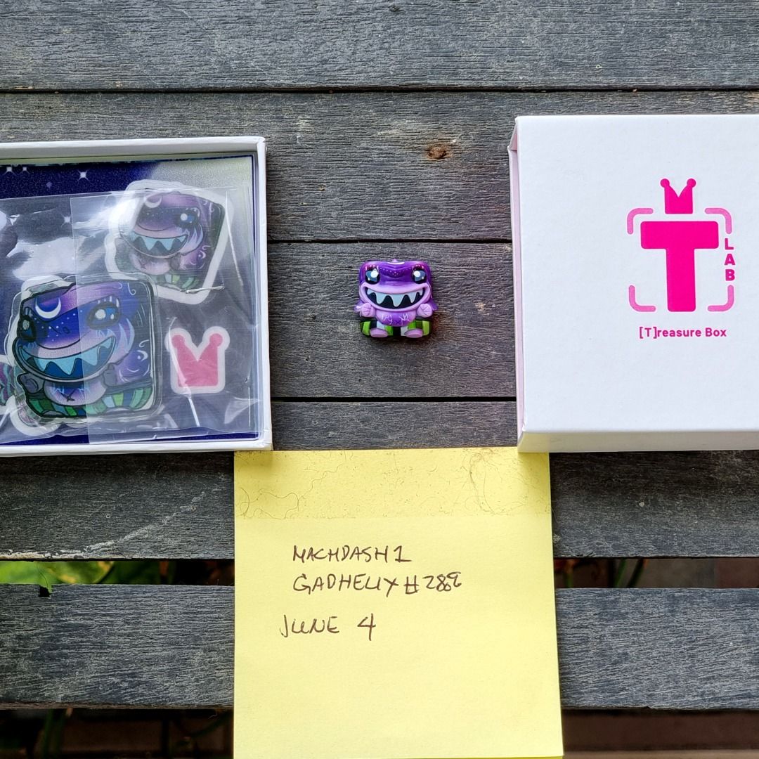 Tlab Jawz Elune artisan keycap (Category: Computer Keyboard) located in Pasig City. Submitted by richopaulo (Listing ID 1237852618, Image 2). Description: Complete, never mounted, no issue artisan keycap for mechanical keyboard cherry stem mount - Ships from Pasig - Buyer shoulders the courier fees.