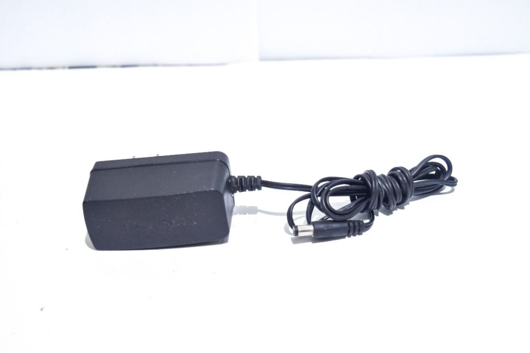 TP-LINK TECHNOLOGIES CO. LTD (Category: Cables & Adaptors) located in Manila. Submitted by unclevin29 (Listing ID 1237776937, Image 1). Description: bawas kalat.. pickup or meetup test to sawa.. TP-LINK TECHNOLOGIES CO. LTD Model: T090085-2B1 Input: 100-240V ~ 50/60Hz 0.3A Output: 9V - 0.85A.