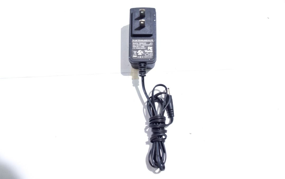 TP-LINK TECHNOLOGIES CO. LTD (Category: Cables & Adaptors) located in Manila. Submitted by unclevin29 (Listing ID 1237776937, Image 2). Description: bawas kalat.. pickup or meetup test to sawa.. TP-LINK TECHNOLOGIES CO. LTD Model: T090085-2B1 Input: 100-240V ~ 50/60Hz 0.3A Output: 9V - 0.85A.