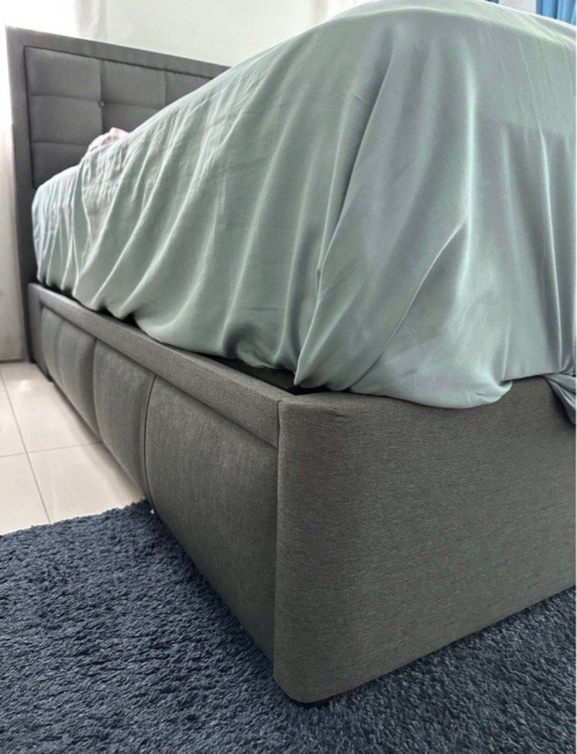 unused harvey norman quren bed with storage, Furniture & Home Living