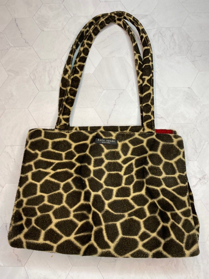 Vintage Kate Spade Bag (Category: Luxury Bags & Wallets) located in Paranaque City. Submitted by jingciti (Listing ID 1237764111, Image 1). Description: Vintage Kate spade fleece fabric.