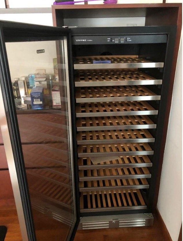 Vintec Wine Chiller V110SG e, TV & Home Appliances, Kitchen Appliances
