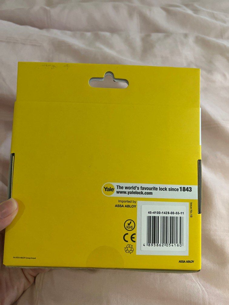 Yale digital door viewer DDV1, Furniture & Home Living, Security