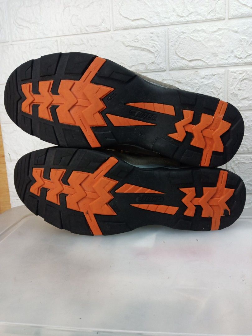 hitec waterproof walking shoes