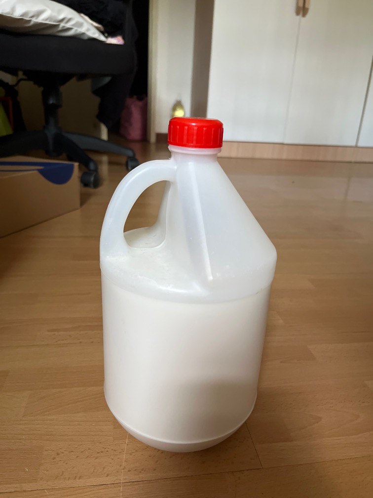 1 Gallon PVA glue, Hobbies & Toys, Stationery & Craft, Stationery