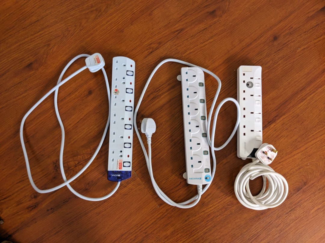 3 x Power strips with fuses and switches, TV & Home Appliances