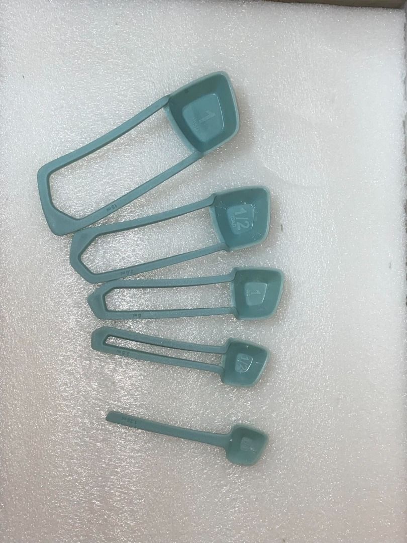 5pcs Nesting Measuring Spoons (Category: Other Kitchenware & Tableware) located in Quezon City. Submitted by trustrade86136 (Listing ID 1237900587, Image 1). Description: Eurochef 5pcs Stackable Nesting Measuring Spoons Set for Kitchen Cooking Baking Tool 1Tbsp / 15ml 1/2 Tbsp / 7.5ml 1 Tsp / 5ml 1/2 Tsp / 2.5ml 1/4 Tsp / 1/25ml.