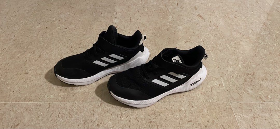 All black discount adidas trainers junior