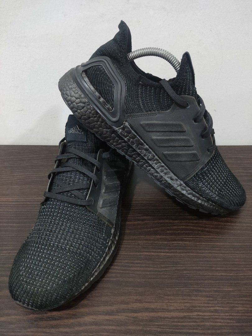 Ultra boost 19 outlet triple black uk