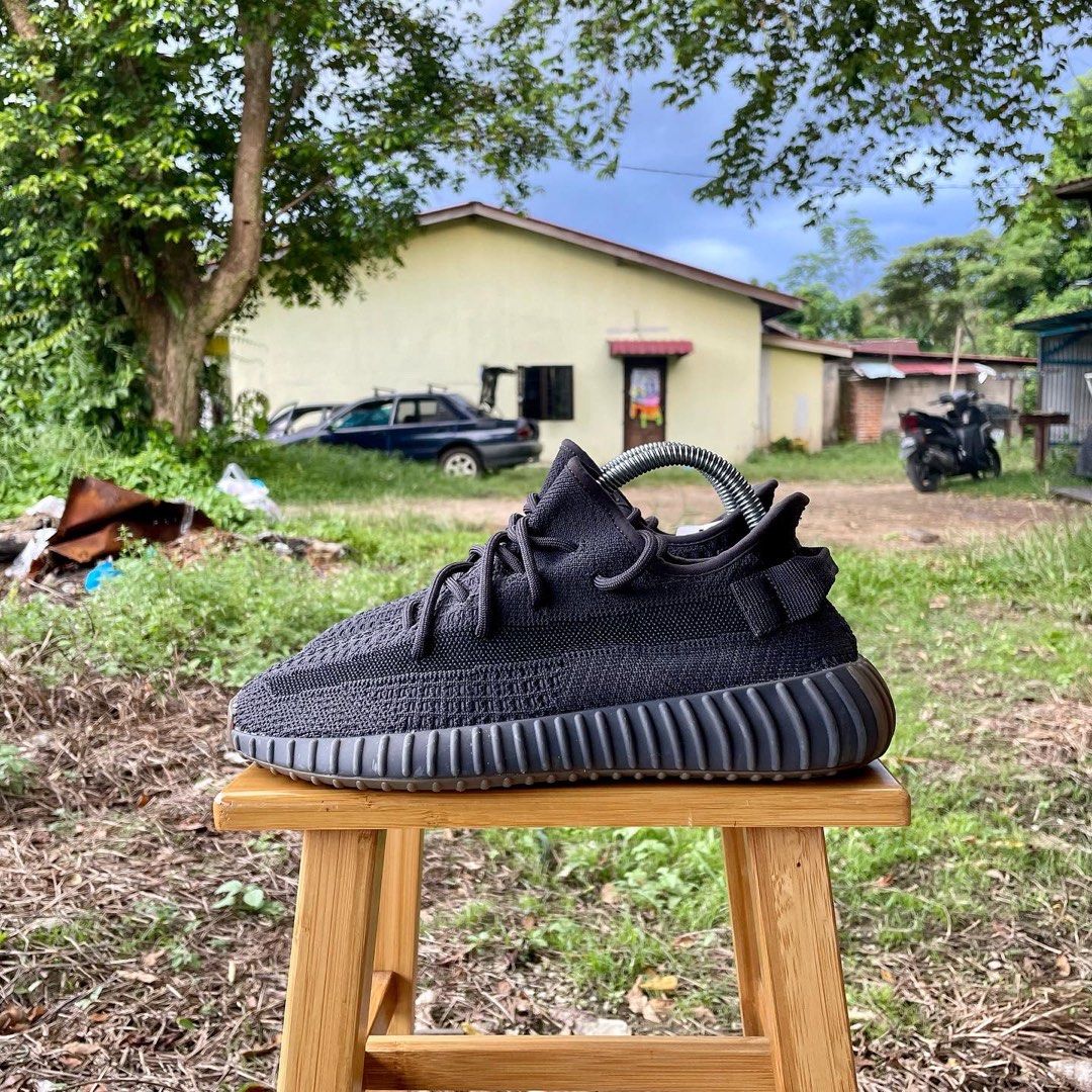 Adidas Yeezy 35O v2 Cinder 6.5UK RM12O