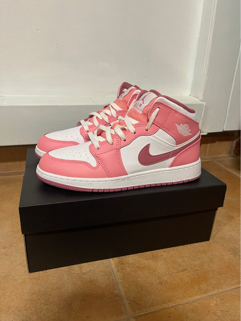 Nike air jordan pink on sale and white