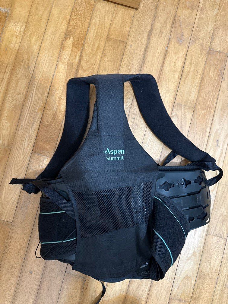 Aspen Summit back brace, Health & Nutrition, Braces, Support