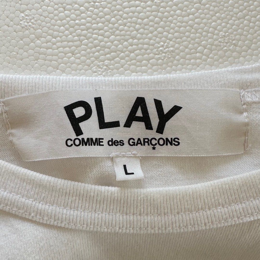Comme des garcons play sale inverted text logo tee