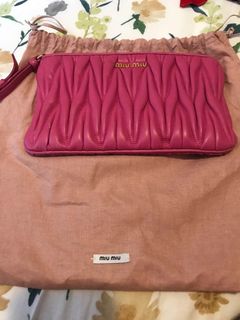 (Category: ) located in . Submitted by lovesglove (Listing ID 1174756483, Image 1). Description: .
