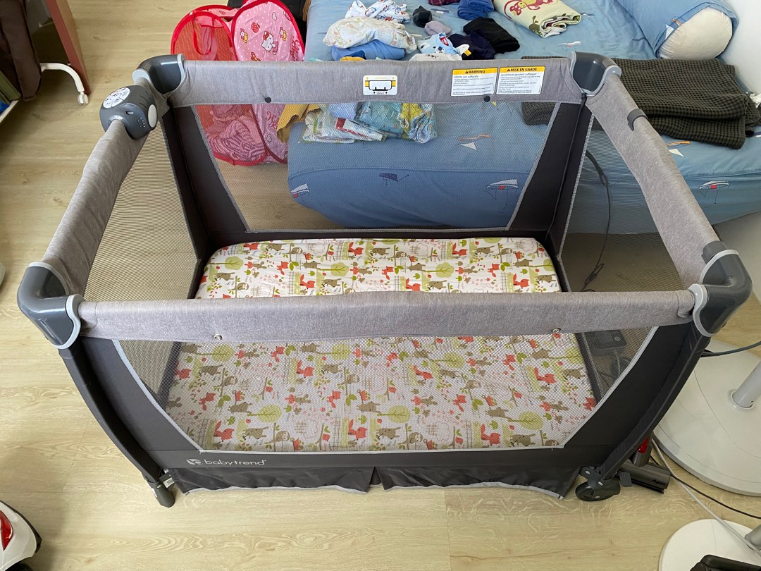 Babytrend Playpen, Babies & Kids, Baby Nursery & Kids Furniture, Cots