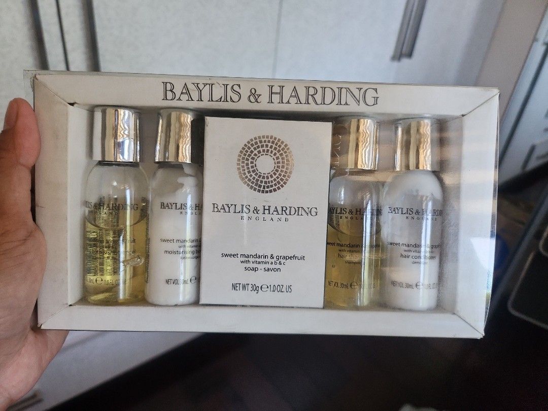 Baylis & Harding 5pc set Soap Shower Gel Lotion Shampoo Conditioner (Category: Bath) located in Taguig. Submitted by shoptiludrop888 (Listing ID 1237902911, Image 1). Description: Original Baylis & Hardimg Personal Care Travel Set - new never used. - note that this was kept in the closet kaya mej maalikabok. - rfs: extras - note that the items are not puno pero they're all sealed as per photo. - retail at P495 in Rustans. selling way below the pr