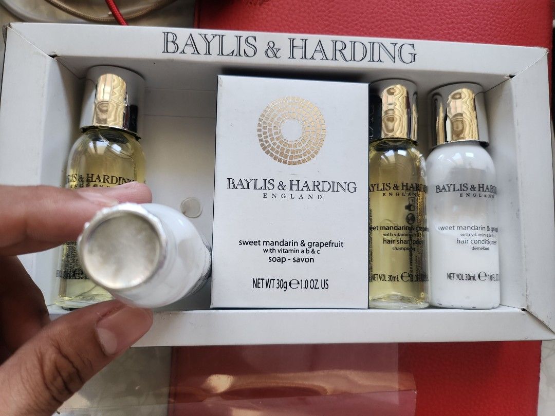 Baylis & Harding 5pc set Soap Shower Gel Lotion Shampoo Conditioner (Category: Bath) located in Taguig. Submitted by shoptiludrop888 (Listing ID 1237902911, Image 3). Description: Original Baylis & Hardimg Personal Care Travel Set - new never used. - note that this was kept in the closet kaya mej maalikabok. - rfs: extras - note that the items are not puno pero they're all sealed as per photo. - retail at P495 in Rustans. selling way below the pr