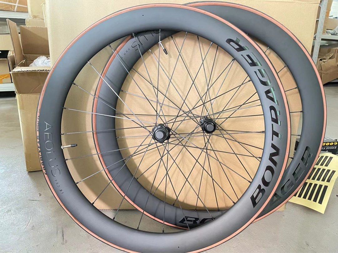 Bontrager AEOLUS PRO5 700c carbon wheelset disc TA disc QR rim Sports Equipment Bicycles Parts Parts Accessories on Carousell
