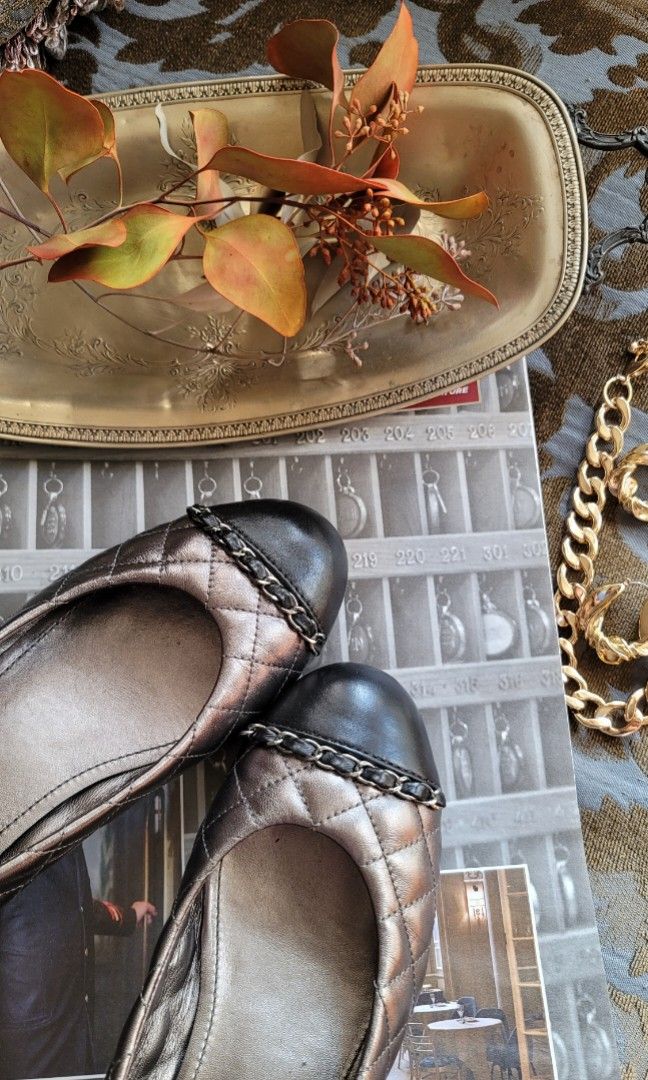 Chanel on sale slippers 219