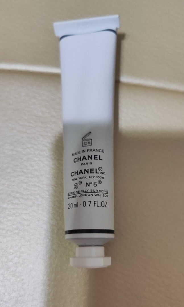Chanel body lotion 20ml, 美容＆化妝品, 沐浴＆身體護理, 沐浴及身體護理 身體護理 Carousell