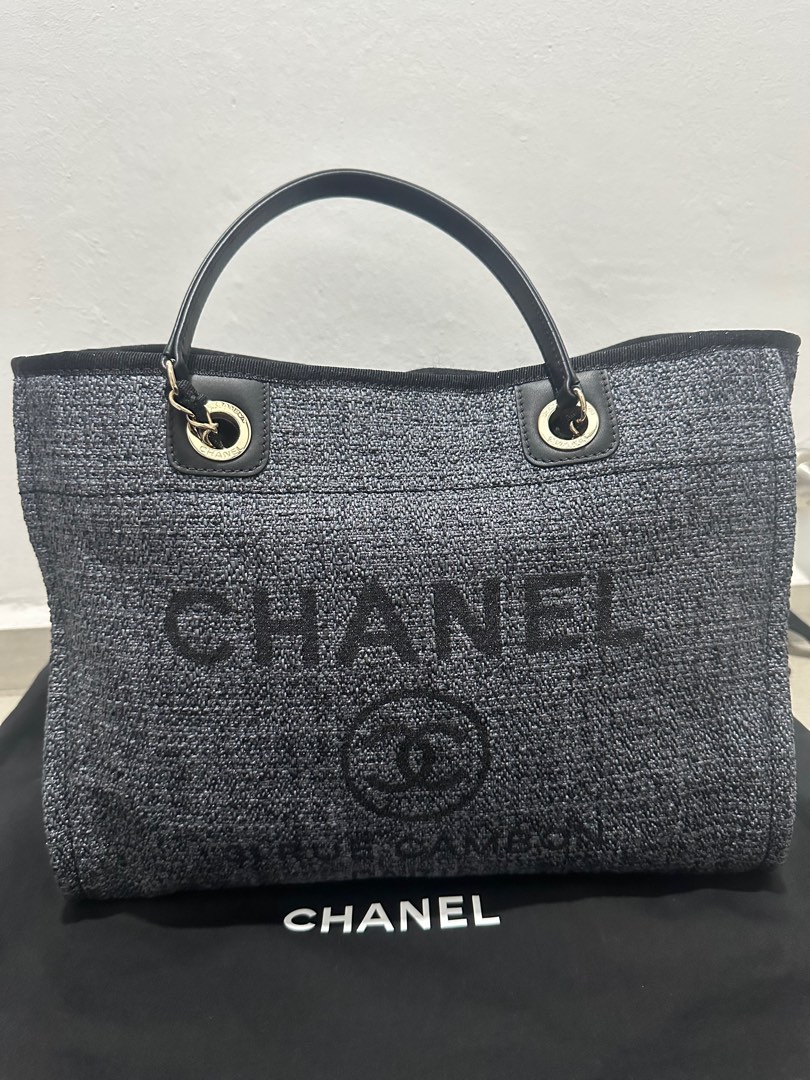 Chanel large discount tote 2018
