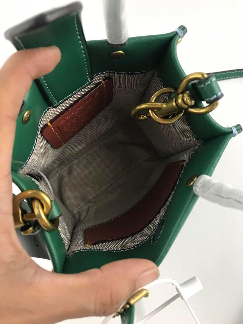 coach mini cally (Category: Luxury Bags & Wallets) located in Pasig City. Submitted by mgmanila (Listing ID 1237921308, Image 2). Description: SALE! CCH Cashin Mini Dimensions:14cm (L) x 17cm (H) x 7.5cm (W) 1,900 only ✔️Cash on Pickup (COP) via LBC available ✔️Cash on Delivery (COD) available within Metro Manila only ✔️MOP: Gcash,Maya And Bank transfer ✔️Shipping via Lalamove, Grab and Joyride ✔️Yes to Same day delivery🥰 ✔️Open for Layaway 📩DM
