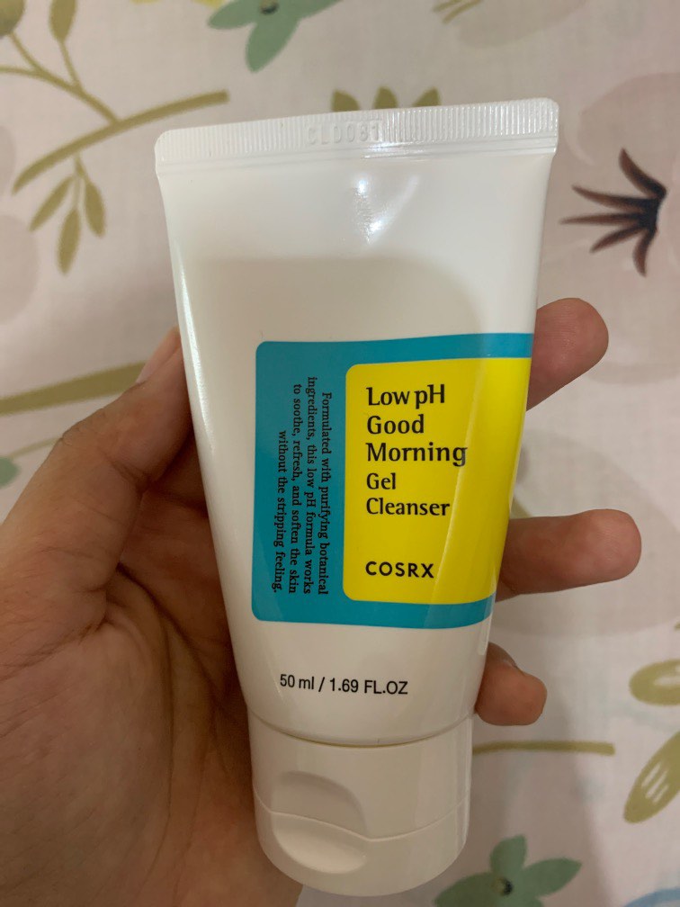 cosrx facial wash on Carousell
