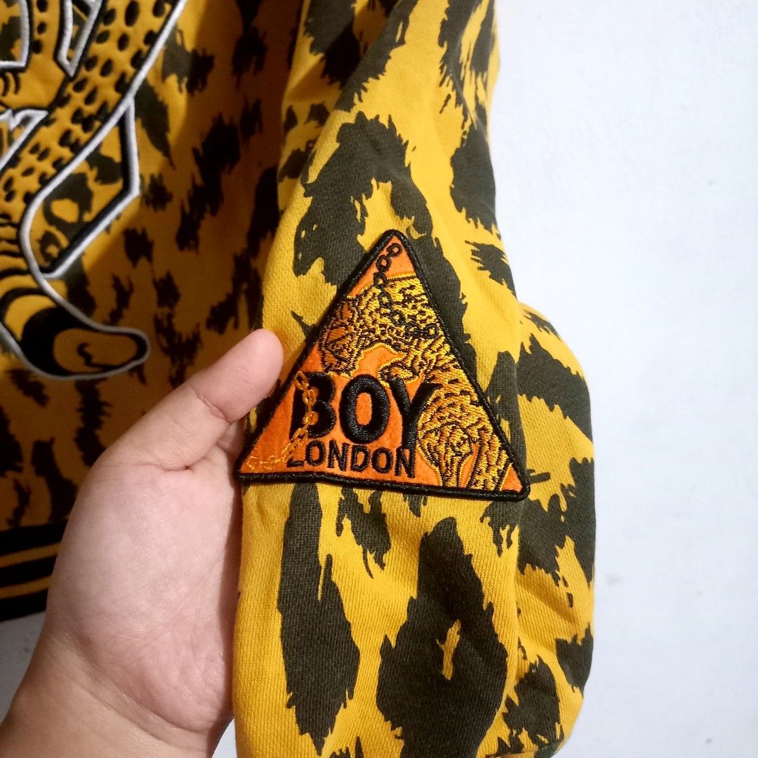 Crewneck Boy London Original on Carousell