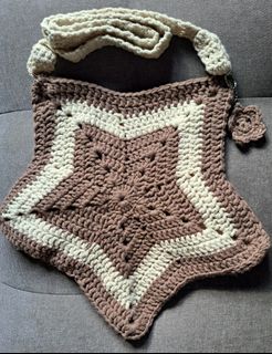 (Category: ) located in . Submitted by cresylviolet (Listing ID 1237967428, Image 1). Description: .