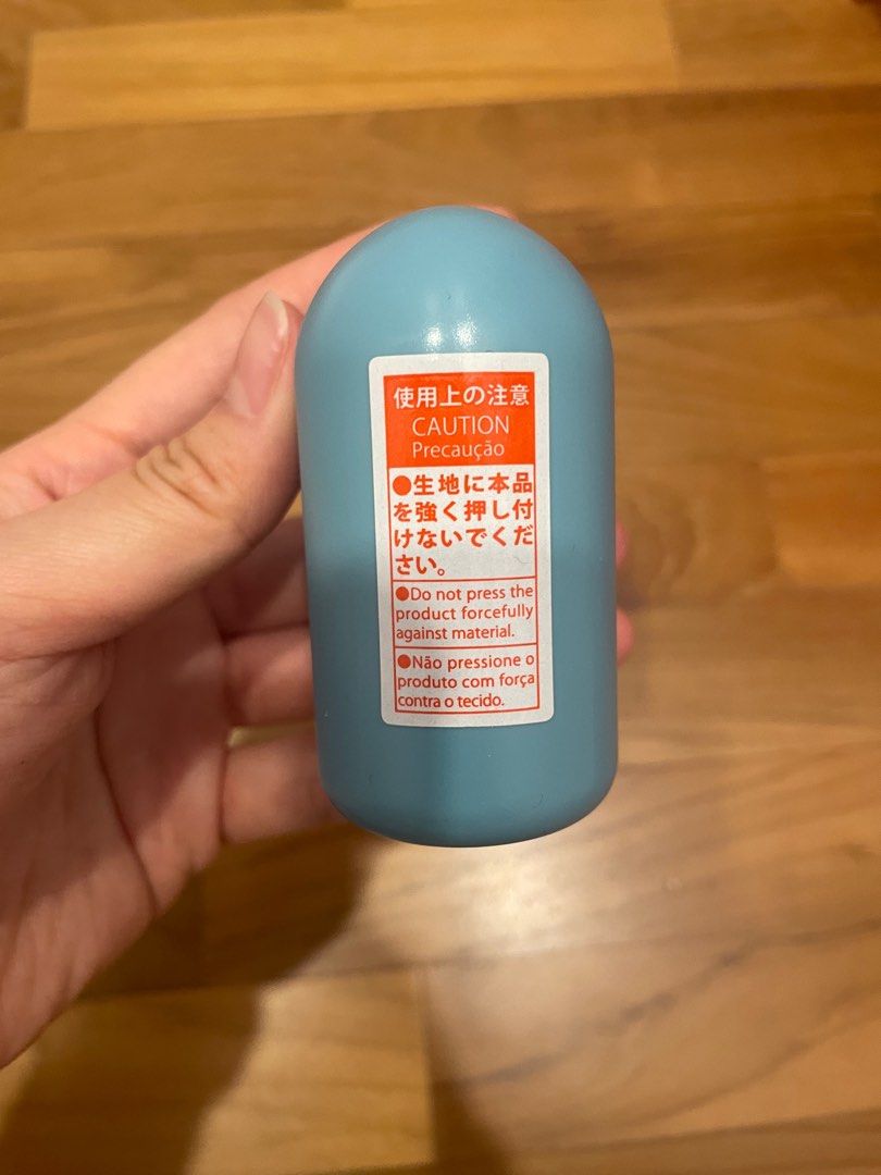 Daiso electric lint remover blue, Furniture & Home Living, Home Improvement & Organisation, Home