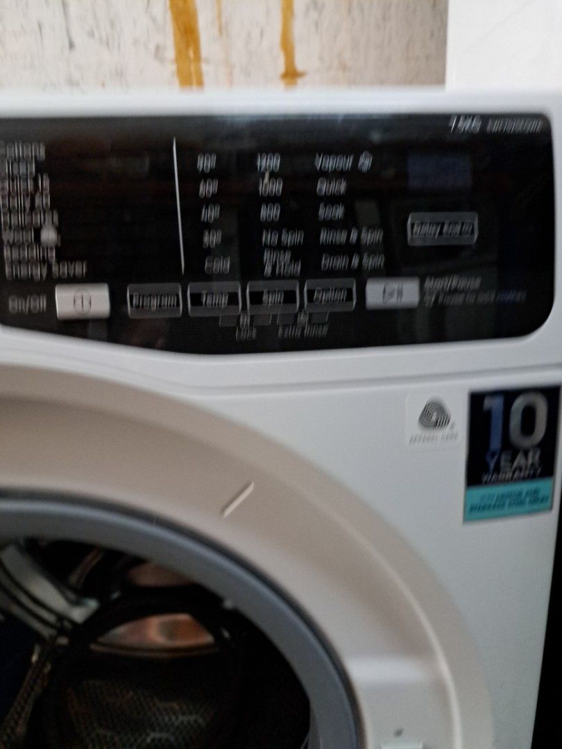 Electrolux 7.5kg front load Washing Machine washer inverter 4ticks